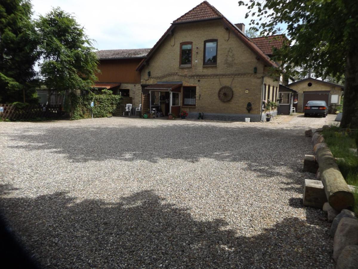 Gaestehaus Hahnenkrug Lottorf Exterior foto